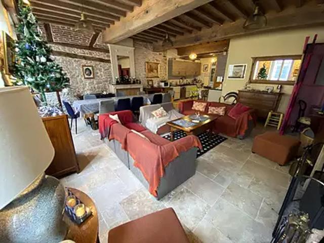 Tournus 71700 Achat / Vente maison 7 pièces t7 au dernier étage cave
