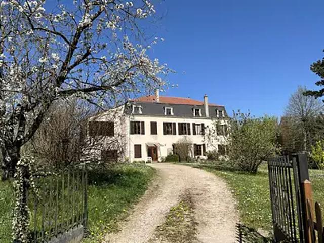 Tournus 71700 Achat / Vente maison 13 pièces t13 terrasse
