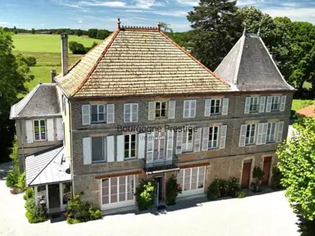 Tournus 71700 Achat / Vente maison 11 pièces t11 terrasse cave