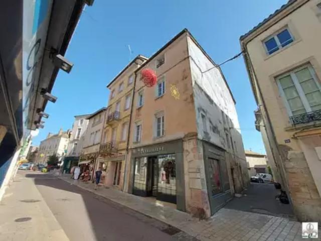 Tournus 71700 Location appartement 1 pièce t1 au dernier étage