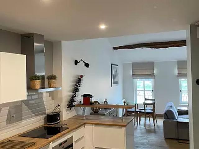 Tournus 71700 Location appartement 2 pièces t2 au dernier étage