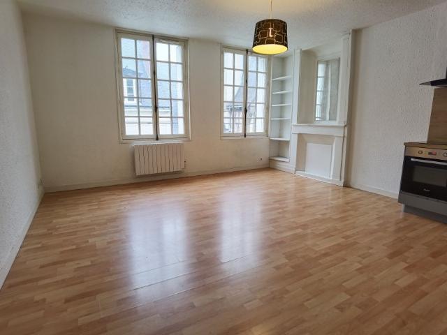 TOURS CENTRE Appartement TYPE 3 EN DUPLEX de 47,74 m²