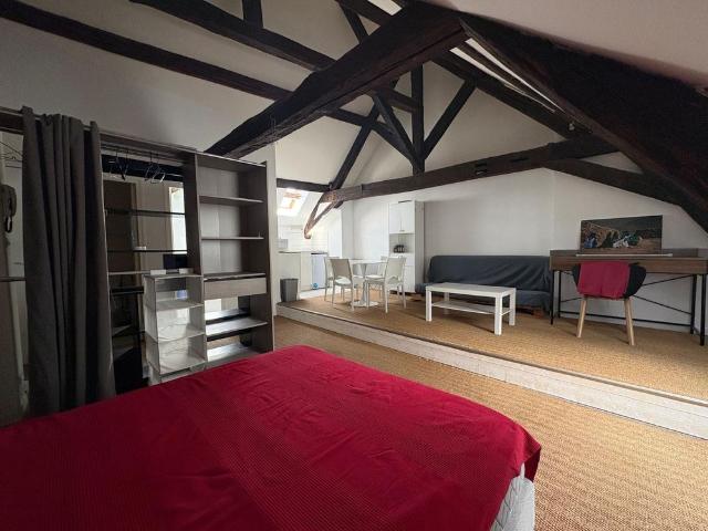 TOURS QUARTIER CATHEDRALE COLBERT: Appartement T1 MEUBLE de 31.69m² A LOUER