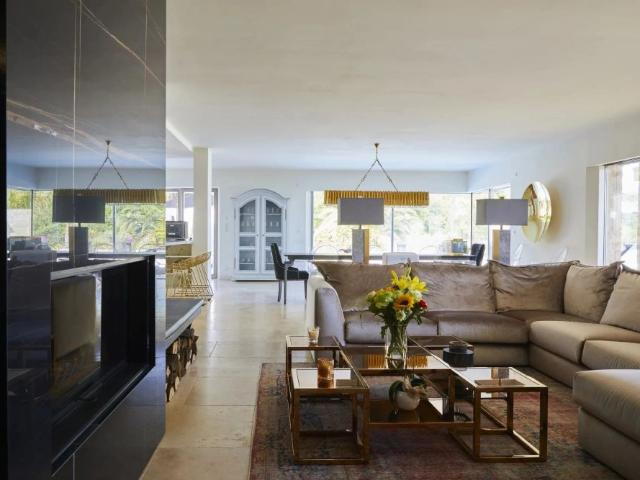 Tourrettes sur Loup Bastide provençale avec vue mer 4/5 chambres