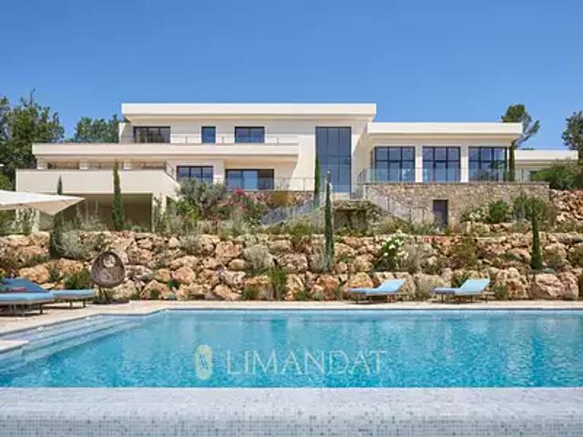 Tourrettes 83440 Location maison piscine