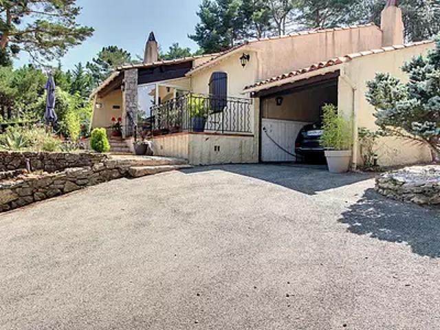 Tourtour 83690 Location maison 3 pièces t3 au dernier étage piscine