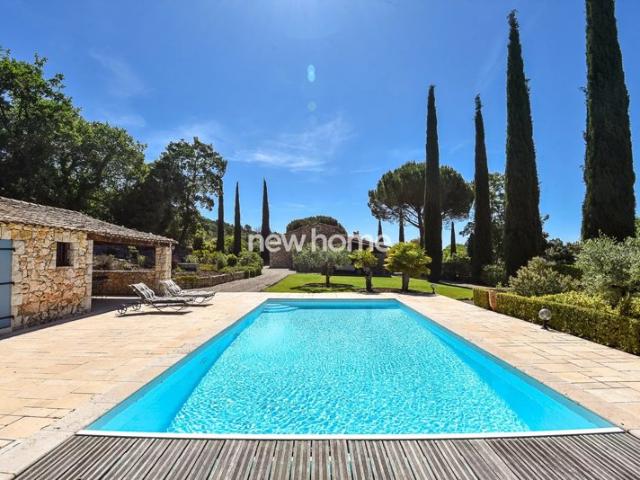 Tourtour — Propriété de charme en pierre, un bijou au cœur de la Provence