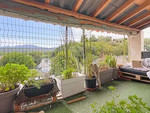 Tourves 83170 Achat / Vente appartement 3 pièces t3
