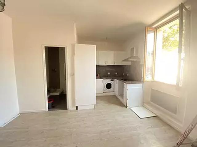 Tourves 83170 Location appartement 1 pièce t1