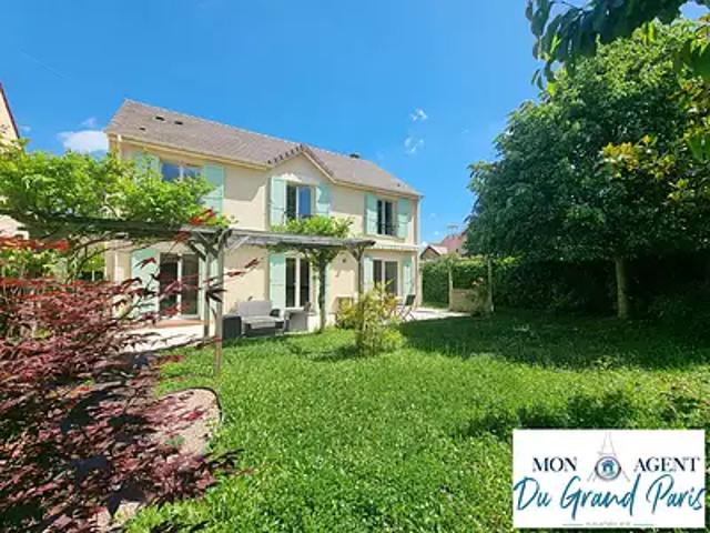 Toussus le Noble 78117 Achat / Vente maison 8 pièces t8 au dernier étage terrasse