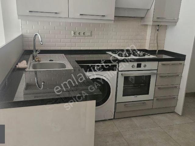 Tovı Franko'dankarşıyaka Vapur İskelesine Yakın Kiralık 2+1