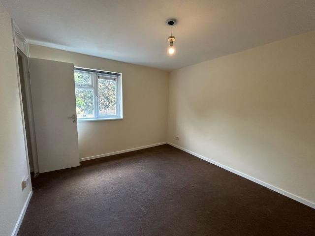 Towan Avenue, Milton Keynes MK6, 2 bed flat to rent, £1,250 pcm | PrimeLocation
