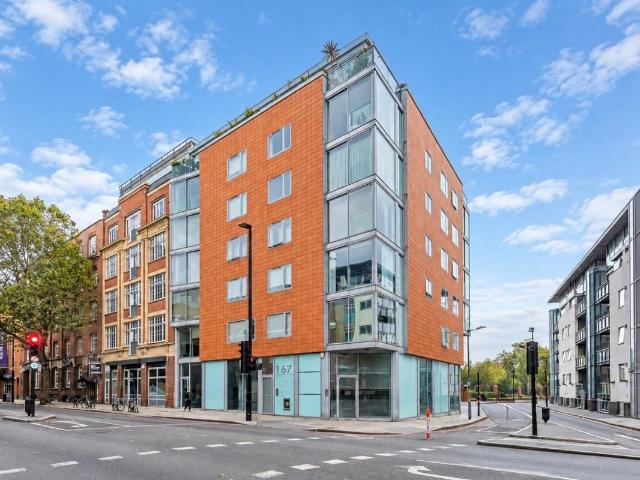 Tower Bridge Road, London SE1, 2 bed flat to rent, £3,000 pcm | PrimeLocation