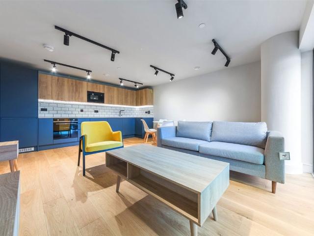 Tower Bridge Road, London SE1, 2 bed flat to rent, £3,350 pcm | PrimeLocation