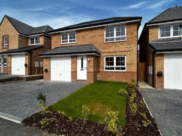 Tower Court, Dewsbury WF12, 4 bed detached house to rent, £1,500 pcm | PrimeLocation