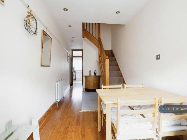 Tower Hamlets Road, London, E17 2 bed maisonette to rent £1,700 pcm £392 pw