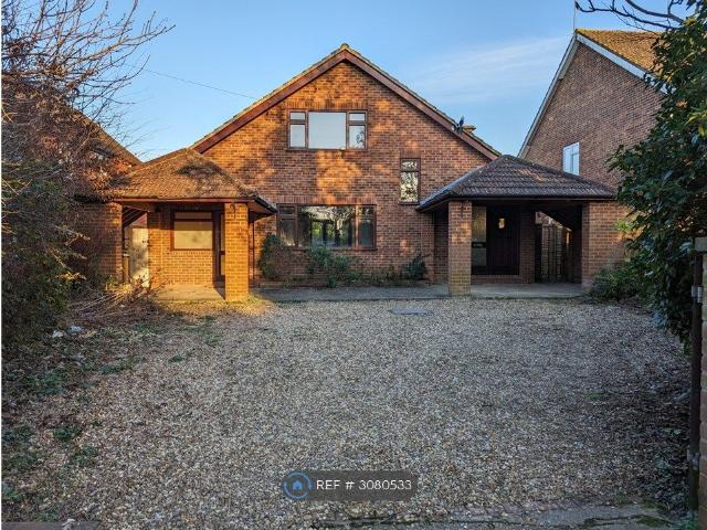 Tower Hill, Farnborough GU14, 3 bed detached house to rent, £2,200 pcm | PrimeLocation