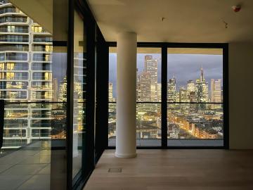 Tower life 3 Zimmer mit Skyline blick