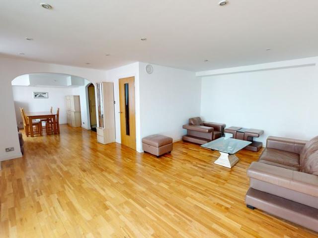 Tower Point 2 bed penthouse to rent £1,895 pcm £437 pw