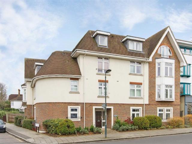 Tower Road, Strawberry Hill TW1, 2 bed flat to rent, £2,300 pcm | PrimeLocation