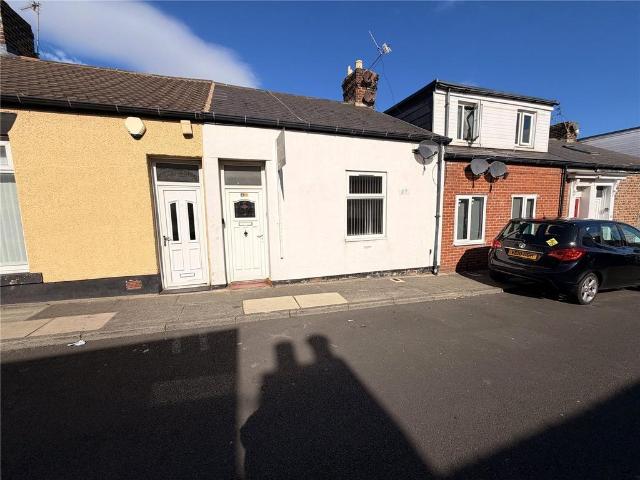 Tower Street, Sunderland, Tyne and. 2 bed bungalow to rent £575 pcm £133 pw