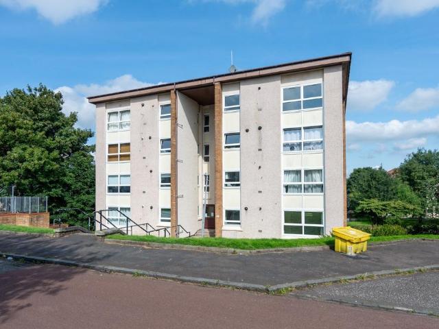 Towerhill Road, Glasgow, Glasgow. 1 bed flat to rent £795 pcm £183 pw