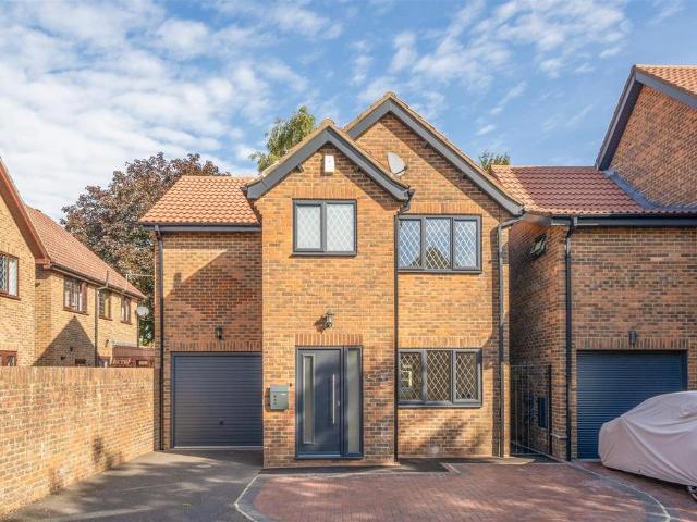 Towers Farm, Wimborne BH21 3 bed detached house to rent £1,600 pcm £369 pw