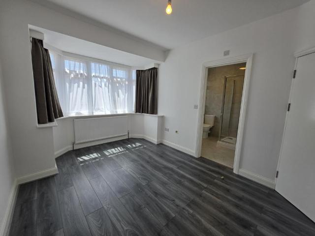 Towers Road, Southall UB1 6 bed house to rent £5,000 pcm £1,154 pw