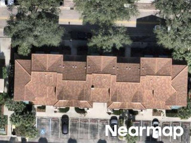 Town Center Dr Apt 208