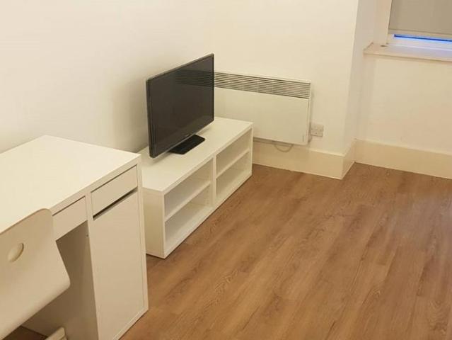 Town Hall, Bexley Square, Blackfriars, Salford, M3 6BZ, United Kingdom | Studio apartment for rent #138695299 | Rentberry