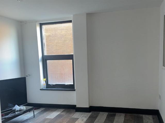 Town Hill, Warrington WA1, Studio to rent, £750 pcm | PrimeLocation