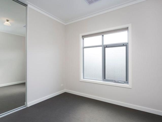 Town House Minutes from the Beach