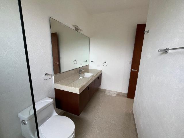 TOWN HOUSE EN RENTA – DZITYA