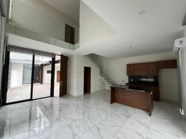 Town House en Renta en Av. Juarez, Ciudad del Carmen