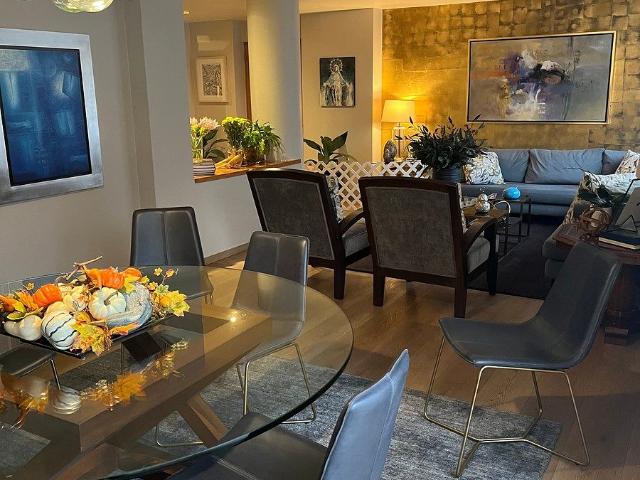 Town house enrenta