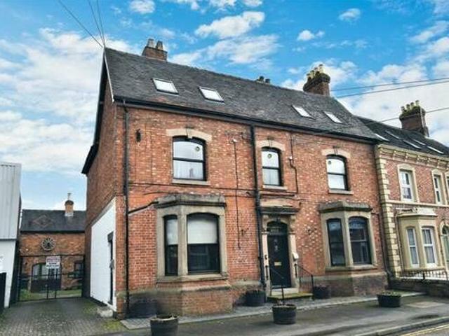 Town house for sale in Queen Street Market Drayton TF9