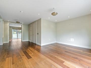 Town House to rent with 5 bedrooms, Woodman Mews, Richmond