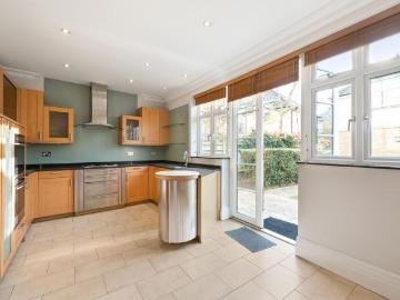 Town House to rent with 6 bedrooms, Melliss Avenue, Richmond