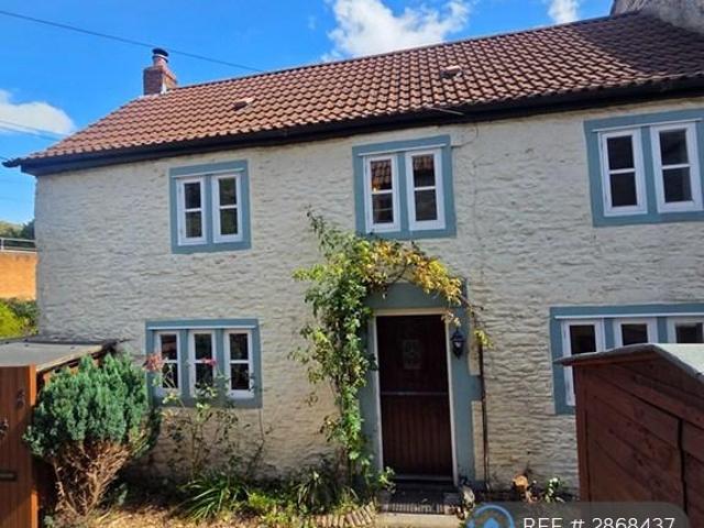Town Lane, Shepton Mallet, BA4 3 bed semi detached house £1,250 pcm £288 pw