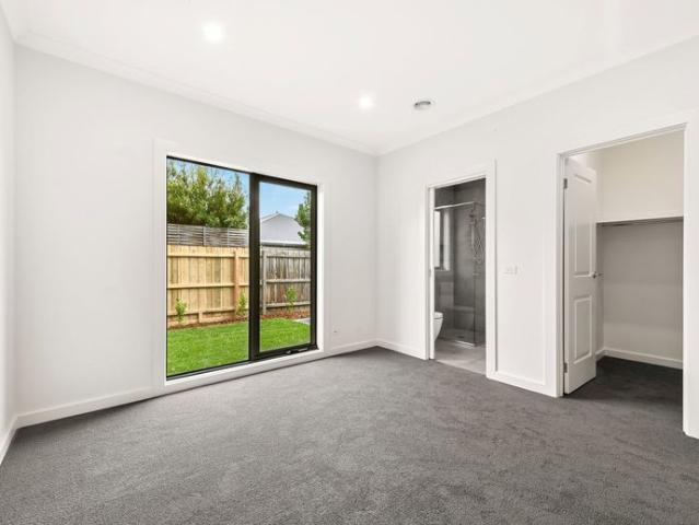 Town Residence in Prime Position