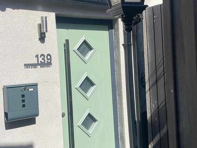 Town Street, Pudsey LS28 2 bed apartment to rent £1,045 pcm £241 pw