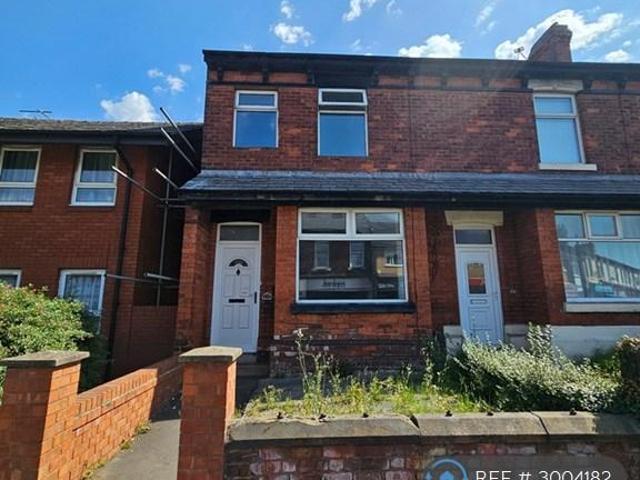 Towngate, Leyland, PR25 3 bed end of terrace house to rent £900 pcm £208 pw