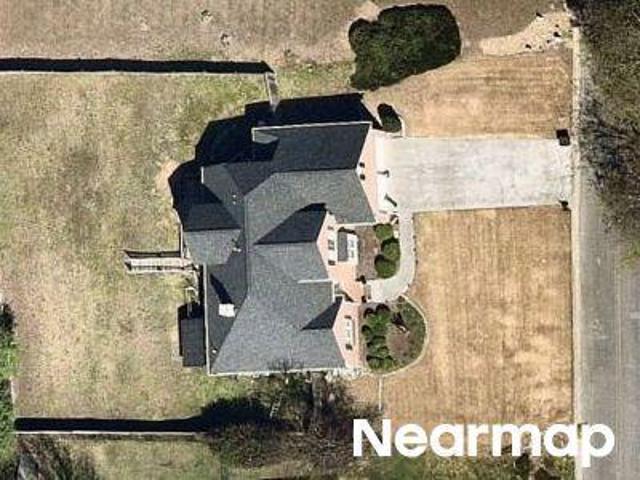 Towne Lake Dr NE