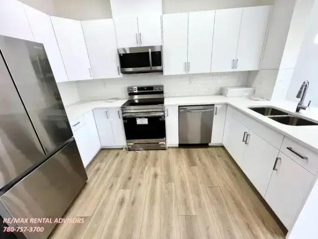 Townhouse 3.5 Bedroom For Rent Edmonton AB 2175 ES105135645