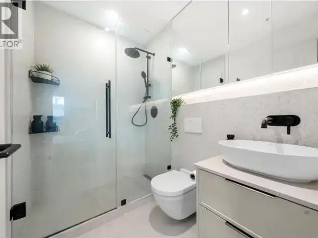 Townhouse 3 Bedroom For Rent North Vancouver BC 6800 ES102518885