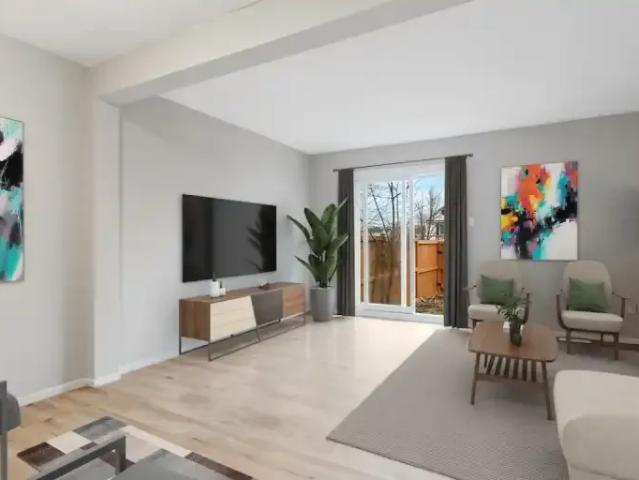 Townhouse 3 Bedroom For Rent Ottawa ON 2565 ES103694529