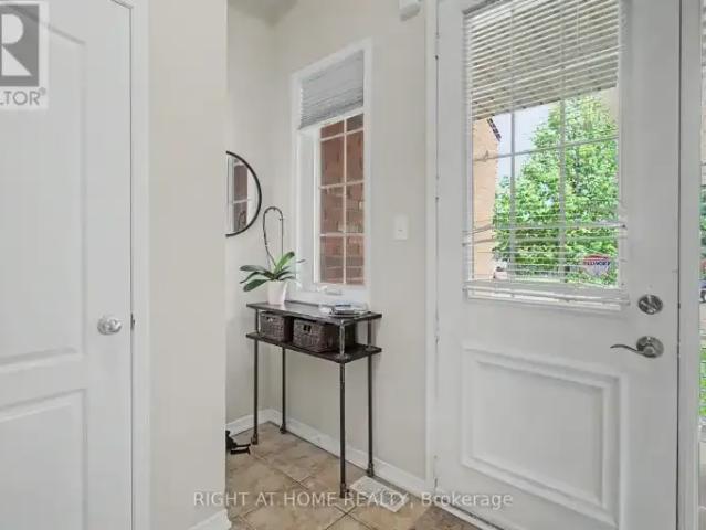 Townhouse 3 Bedroom For Rent Oakville ON 3499 ES105119034