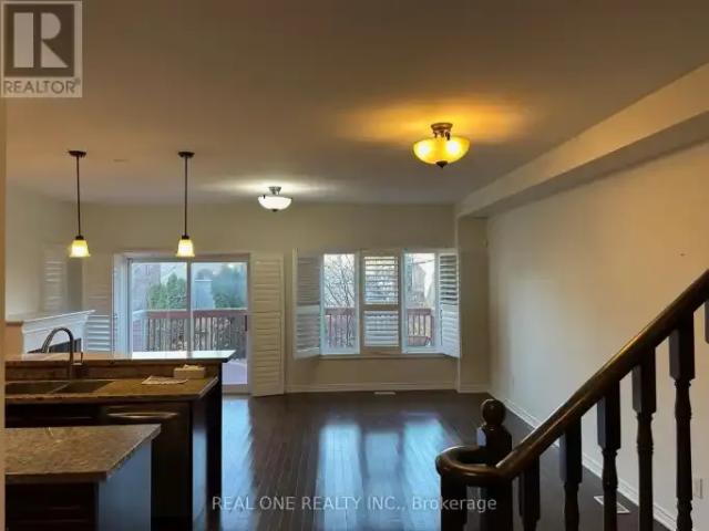 Townhouse 3 Bedroom For Rent Oakville ON 4500 ES105565571