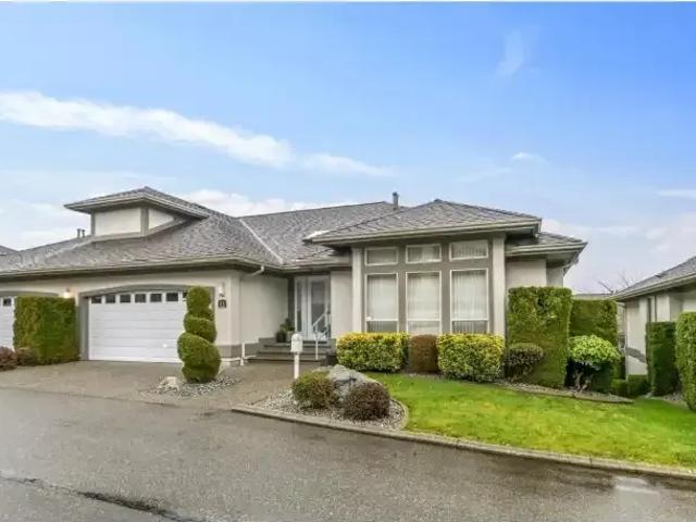 Townhouse 3 Bedroom For Rent Abbotsford BC 4250 ES104864276
