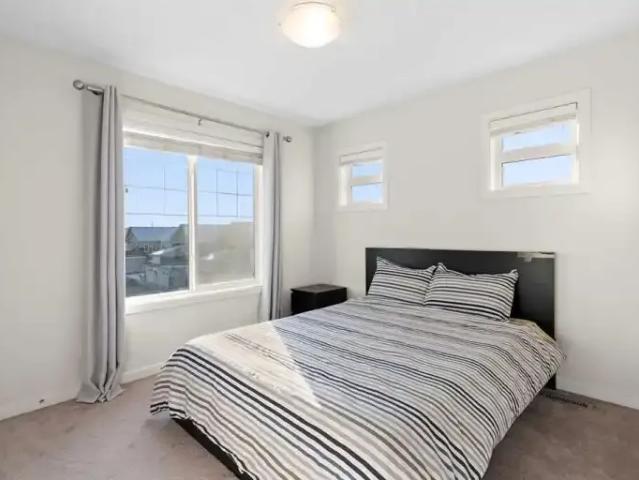 Townhouse 3 Bedroom For Rent Airdrie AB 2099 ES104362570